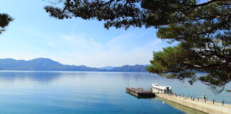 เส้นทางท่องเที่ยวรอบทะเลสาบทาซาวะ